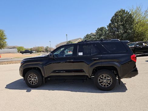 New 2026 Toyota 4Runner SR5 image 2