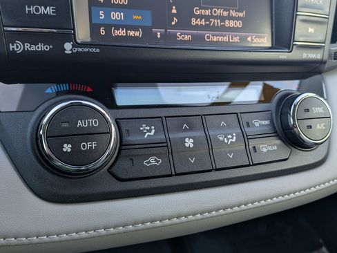 Used 2017 Toyota RAV4 XLE image 18