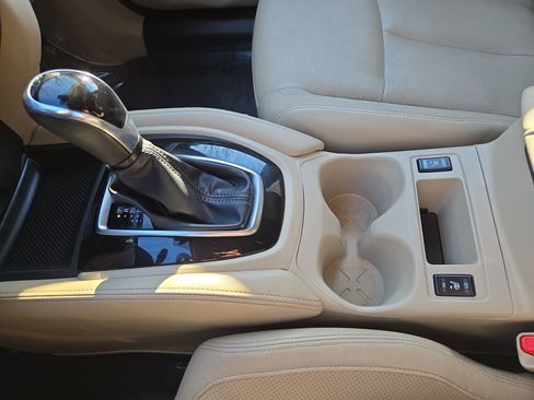 Used 2017 Nissan Rogue SL w/ SL Premium Package image 21