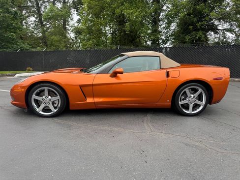 Used 2007 Chevrolet Corvette Convertible w/ Performance Package RWD image 4
