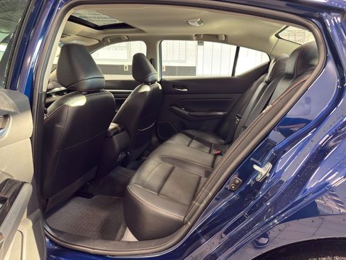 Used 2024 Nissan Altima 2.5 SR w/ SR Premium Package image 21