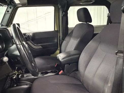Used 2013 Jeep Wrangler Sport AWD/4WD image 13
