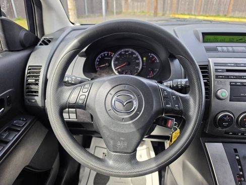 Used 2009 MAZDA MAZDA5 Sport FWD image 20