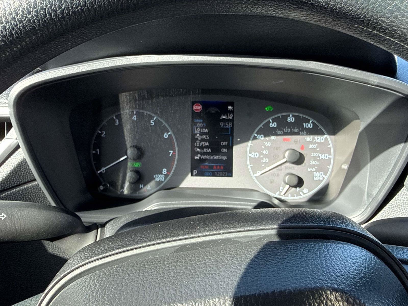Used 2025 Toyota Corolla Cross AWD Hybrid image 23