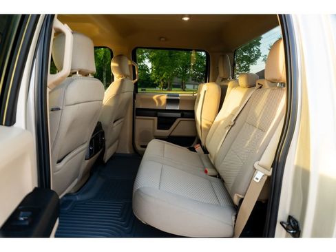 Used 2018 Ford F150 XLT w/ Equipment Group 302A Luxury AWD/4WD image 15