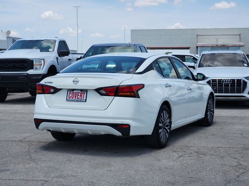 Used 2025 Nissan Altima 2.5 SV FWD image 7