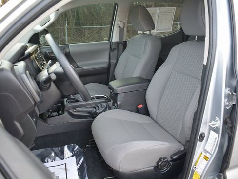 Used 2023 Toyota Tacoma SR image 9