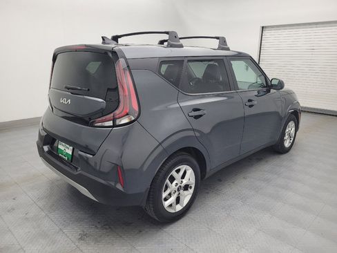 Used 2023 Kia Soul LX w/ LX Technology Package image 9