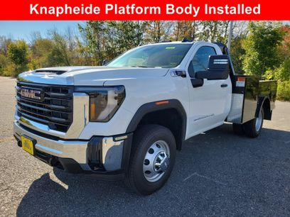 New 2025 GMC Sierra 3500 Pro w/ Convenience Package