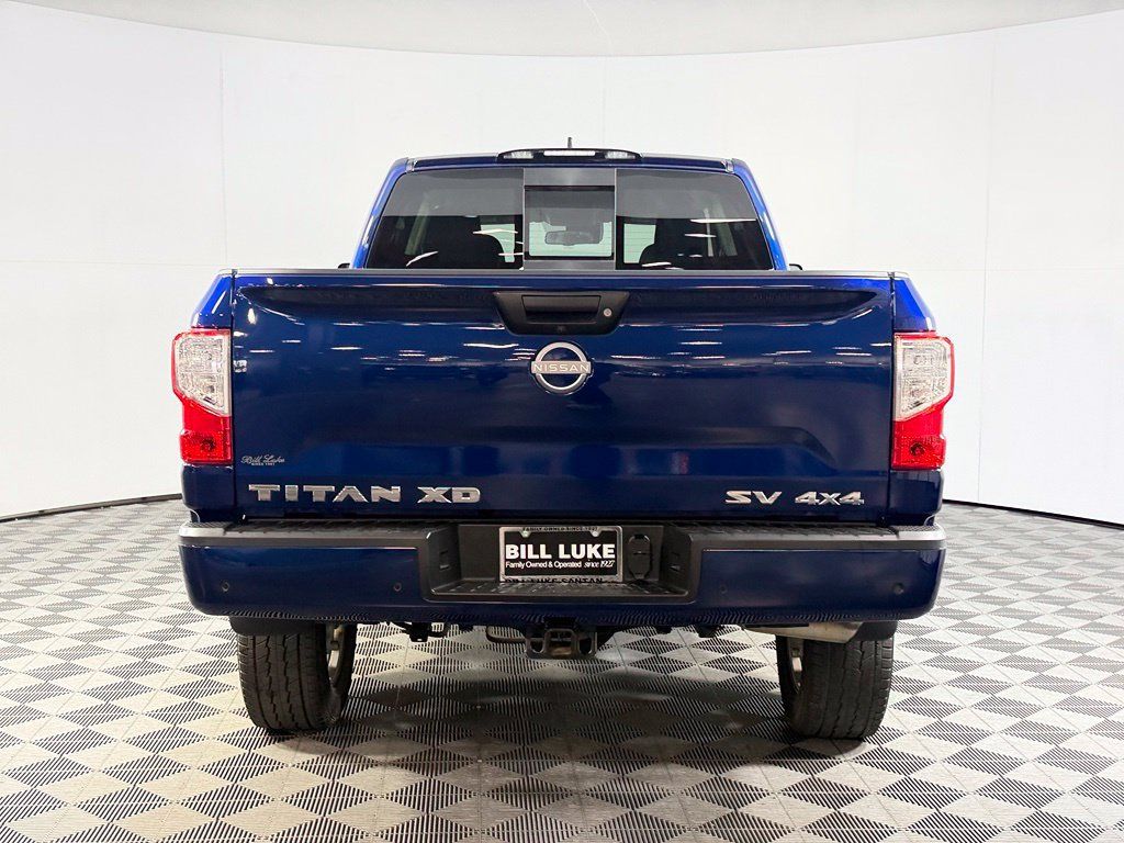 Used 2024 Nissan Titan SV w/ SV Convenience Package AWD/4WD image 8