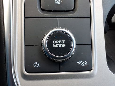 Used 2023 Ford Explorer XLT w/ Equipment Group 202A image 19