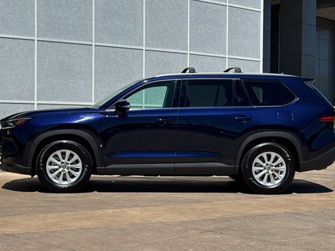 Certified 2025 Toyota Grand Highlander AWD Hybrid image 8