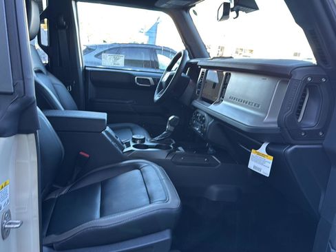 New 2025 Ford Bronco Outer Banks AWD/4WD image 14