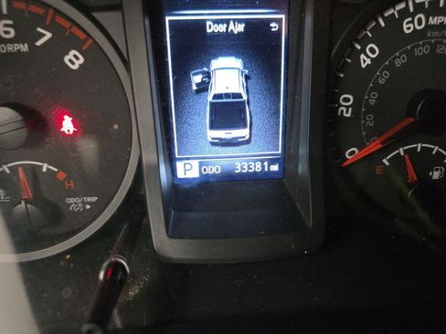 Used 2023 Toyota Tacoma SR image 12