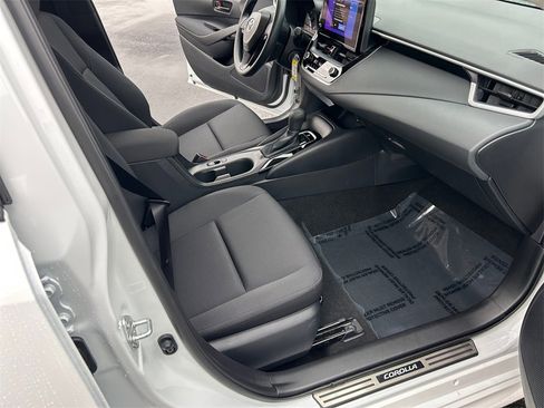 Used 2025 Toyota Corolla LE image 22