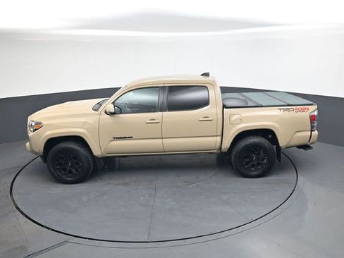 Used 2020 Toyota Tacoma TRD Sport AWD/4WD image 24