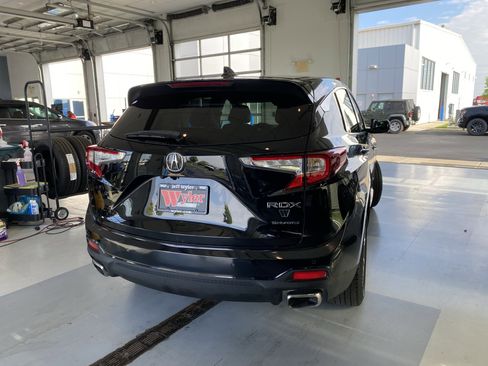 Used 2022 Acura RDX AWD w/ Technology Package image 11