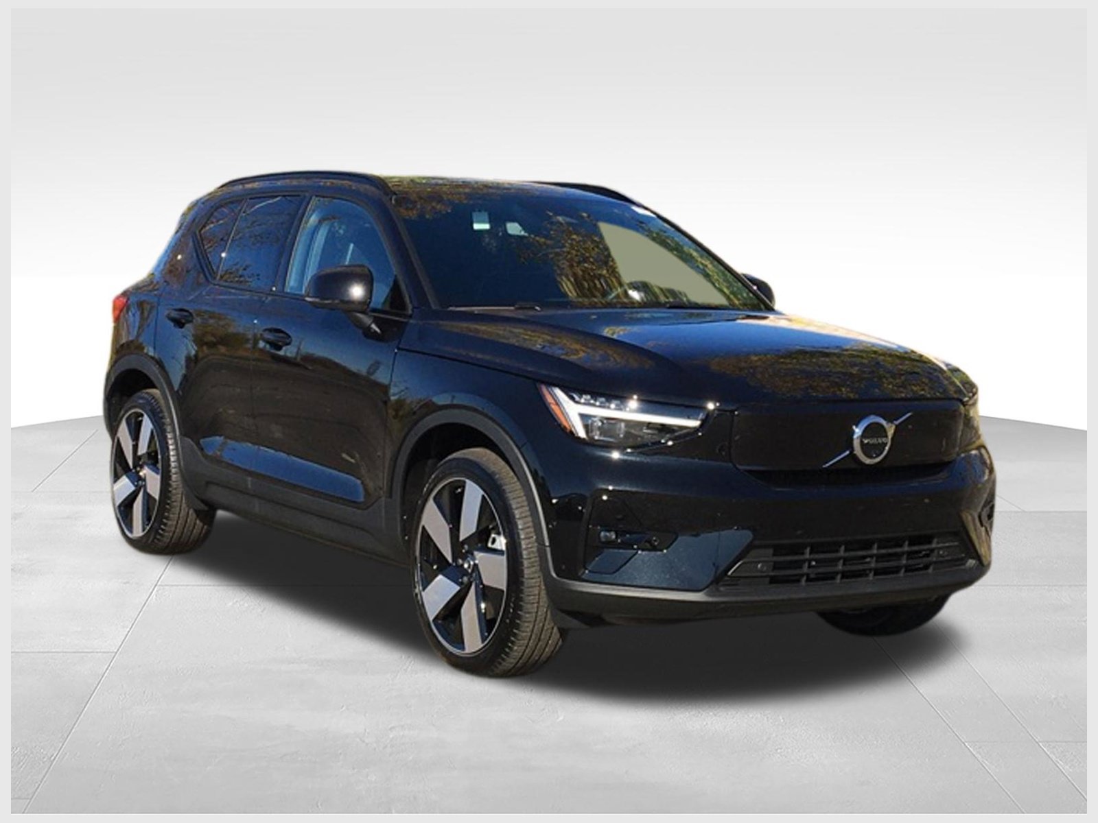 New 2024 Volvo XC40 Recharge Plus w/ Protection Package Premier RWD 360° Tour