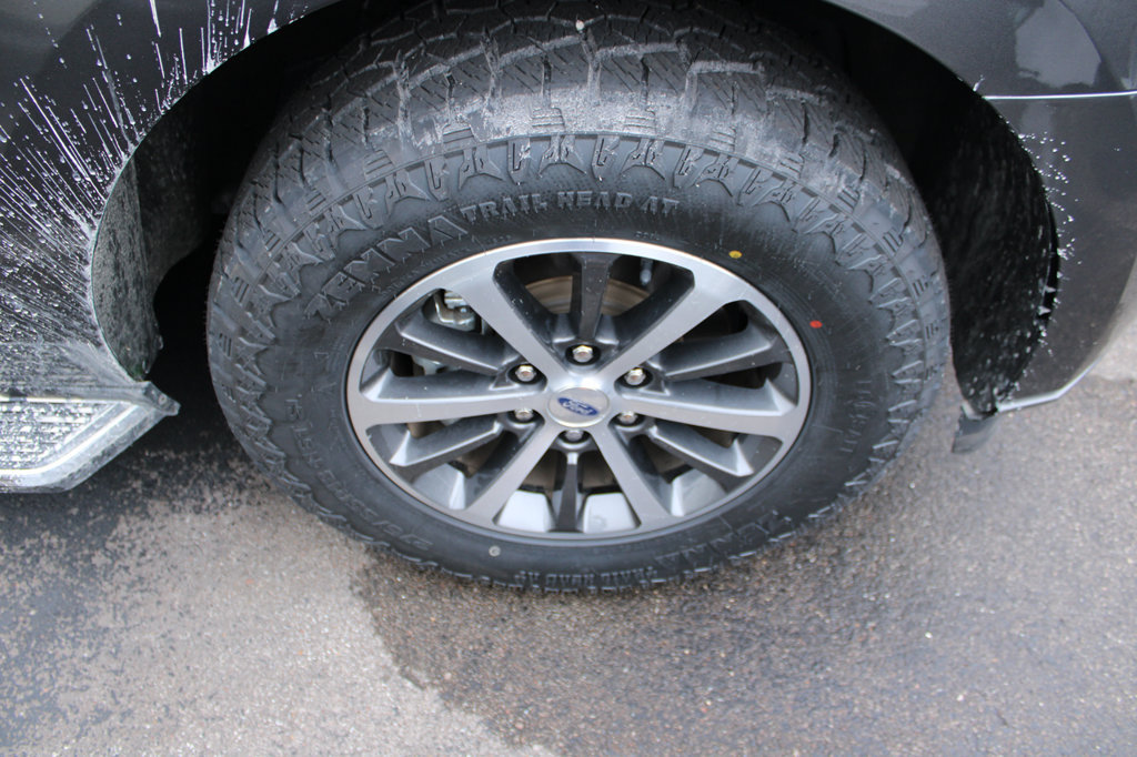 Used 2021 Ford Expedition XLT RWD image 3