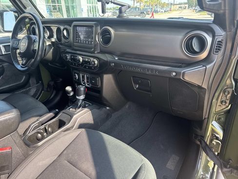 Used 2021 Jeep Wrangler Sport AWD/4WD image 10