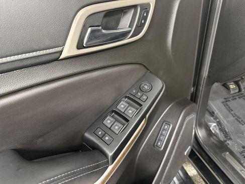 Used 2019 GMC Yukon XL Denali image 27