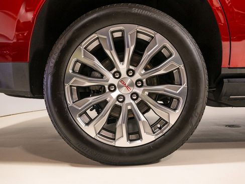 Used 2023 GMC Yukon Denali w/ Denali Reserve Package image 13