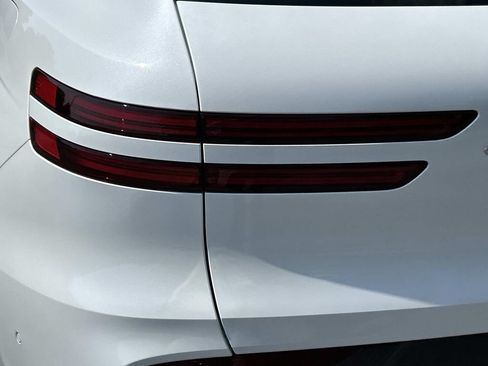 New 2027 Genesis GV70 2.5T Advanced AWD/4WD image 13