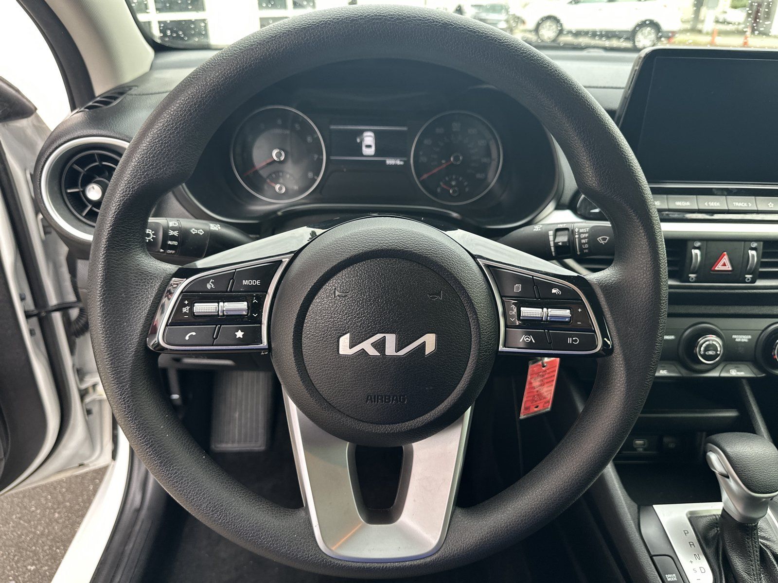 Used 2024 Kia Forte LXS w/ LXS Technology Package FWD image 11