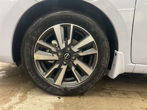 New 2025 Nissan Versa SV image 32