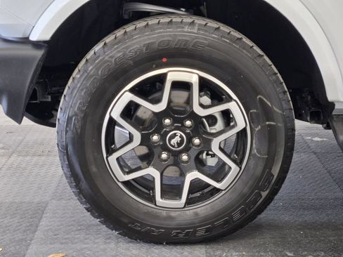 New 2026 Ford Bronco Outer Banks AWD/4WD image 13