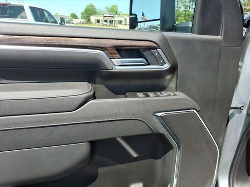 New 2026 GMC Sierra 2500 SLE w/ SLE Value Package; AWD/4WD image 14
