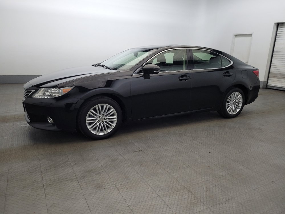 Used 2015 Lexus ES 350 w/ Luxury Package FWD image 2
