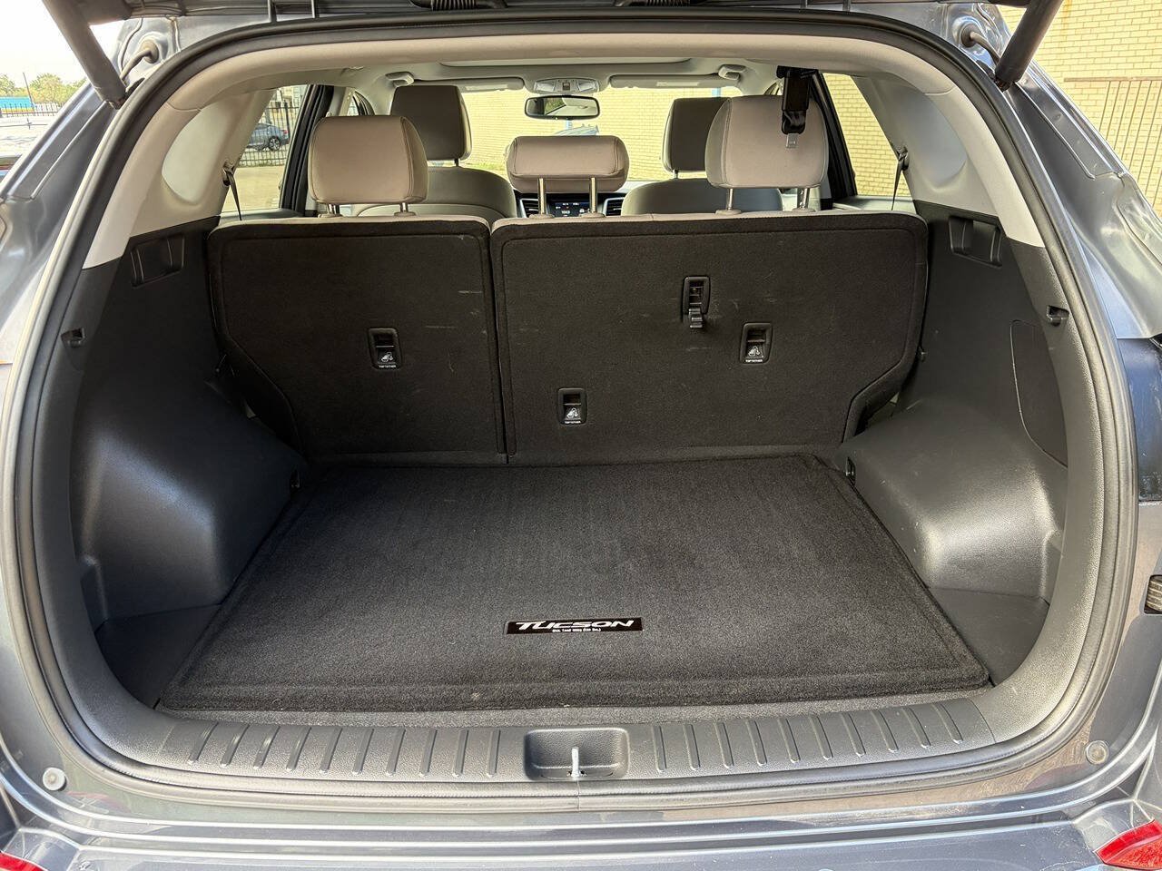 Used 2018 Hyundai Tucson Value w/ Cargo Package FWD image 20