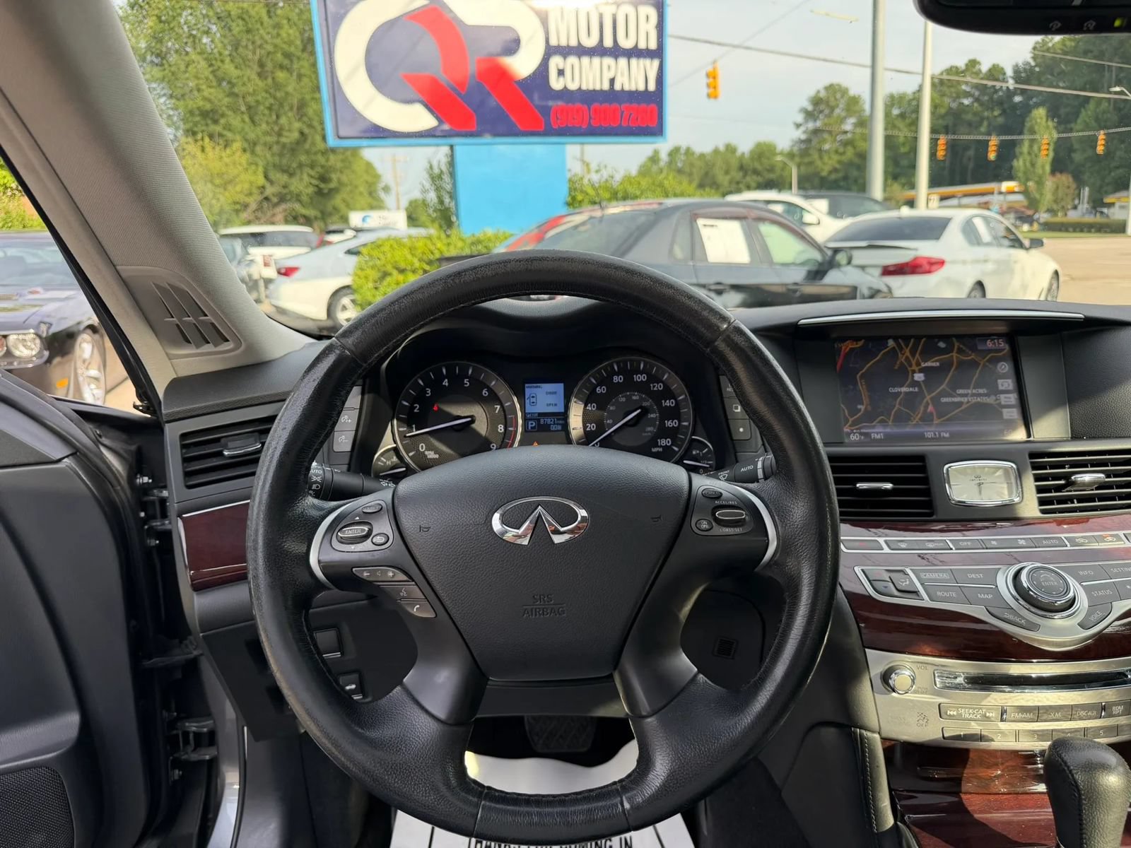 Used 2017 INFINITI Q70 L 3.7 AWD/4WD image 11