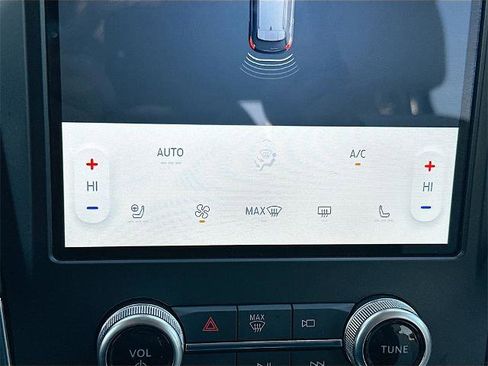 Certified 2024 Ford Edge Titanium image 15