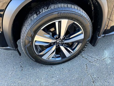 Used 2023 Nissan Rogue SL w/ SL Premium Package image 7