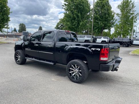 Used 2013 GMC Sierra 2500 Denali AWD/4WD image 3