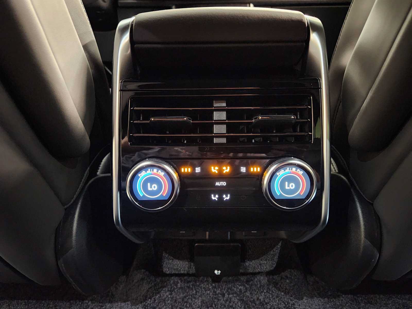 New 2027 Land Rover Range Rover SE AWD/4WD image 29