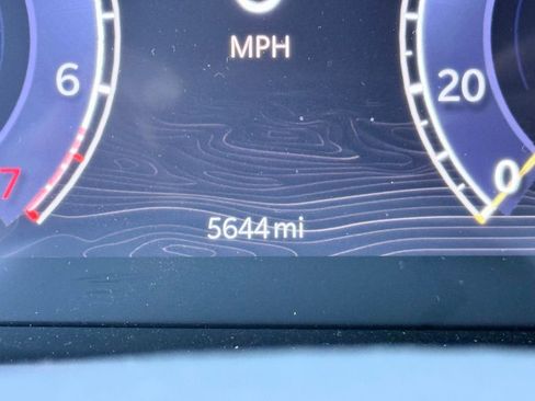 Used 2025 Jeep Grand Cherokee Laredo X image 17