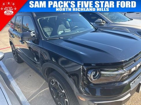 Used 2021 Ford Bronco Sport Outer Banks w/ Outer Banks Package (96D) image 3