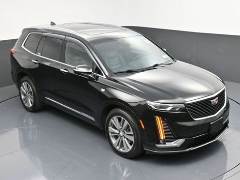 Used 2022 Cadillac XT6 Premium Luxury w/ Technology Package image 47