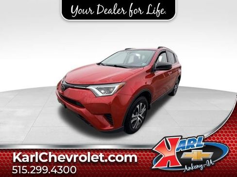 Used 2017 Toyota RAV4 LE image 1