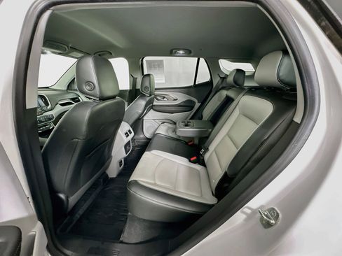 Used 2023 GMC Terrain SLT w/ Infotainment Package II AWD/4WD image 27