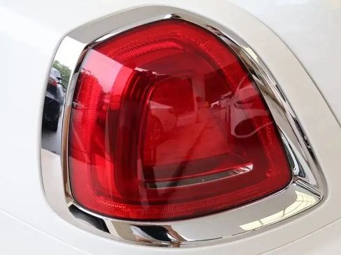 Used 2016 Rolls-Royce Wraith RWD image 22