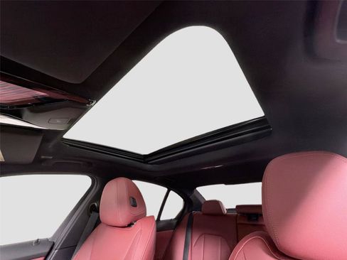 New 2026 BMW 330i Sedan w/ M Sport Package RWD image 21