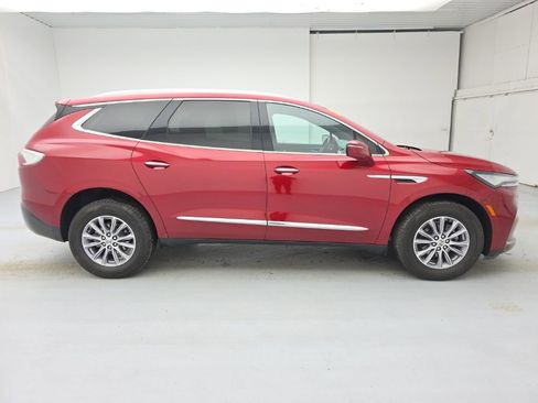 Certified 2023 Buick Enclave Essence image 9