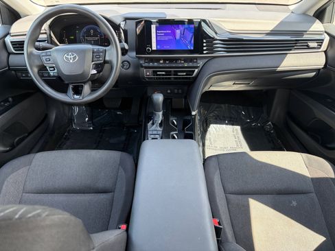Used 2025 Toyota Camry LE FWD image 24
