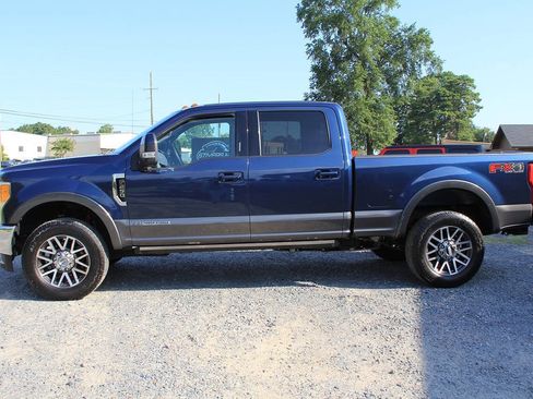 Used 2017 Ford F250 Lariat w/ Lariat Ultimate Package AWD/4WD image 2