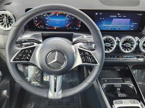 Used 2026 Mercedes-Benz GLB 250 4MATIC image 26