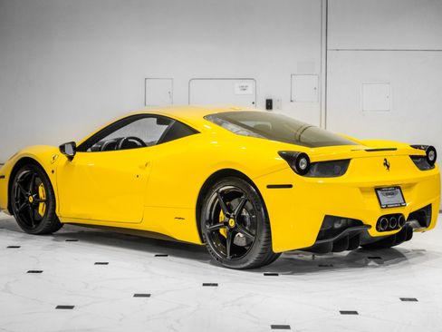 Used 2011 Ferrari 458 Italia Coupe RWD image 7